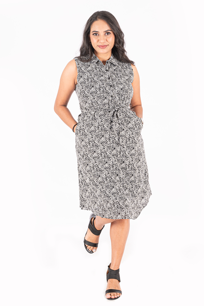 NIFTY SOUL SLEEVE LESS DRESS WITH POCKETS